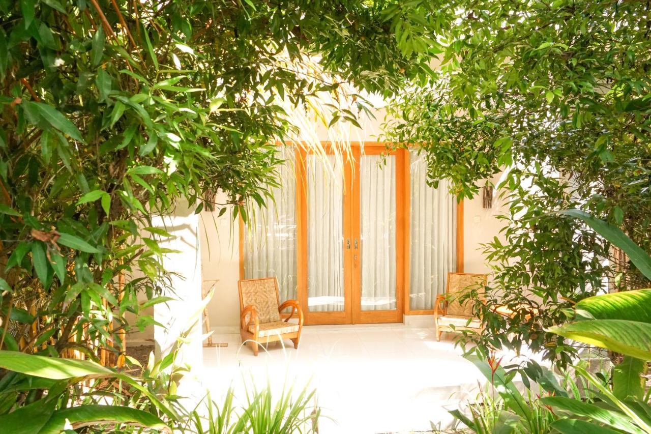 Ibludan Hotel Senggigi Ngoại thất bức ảnh