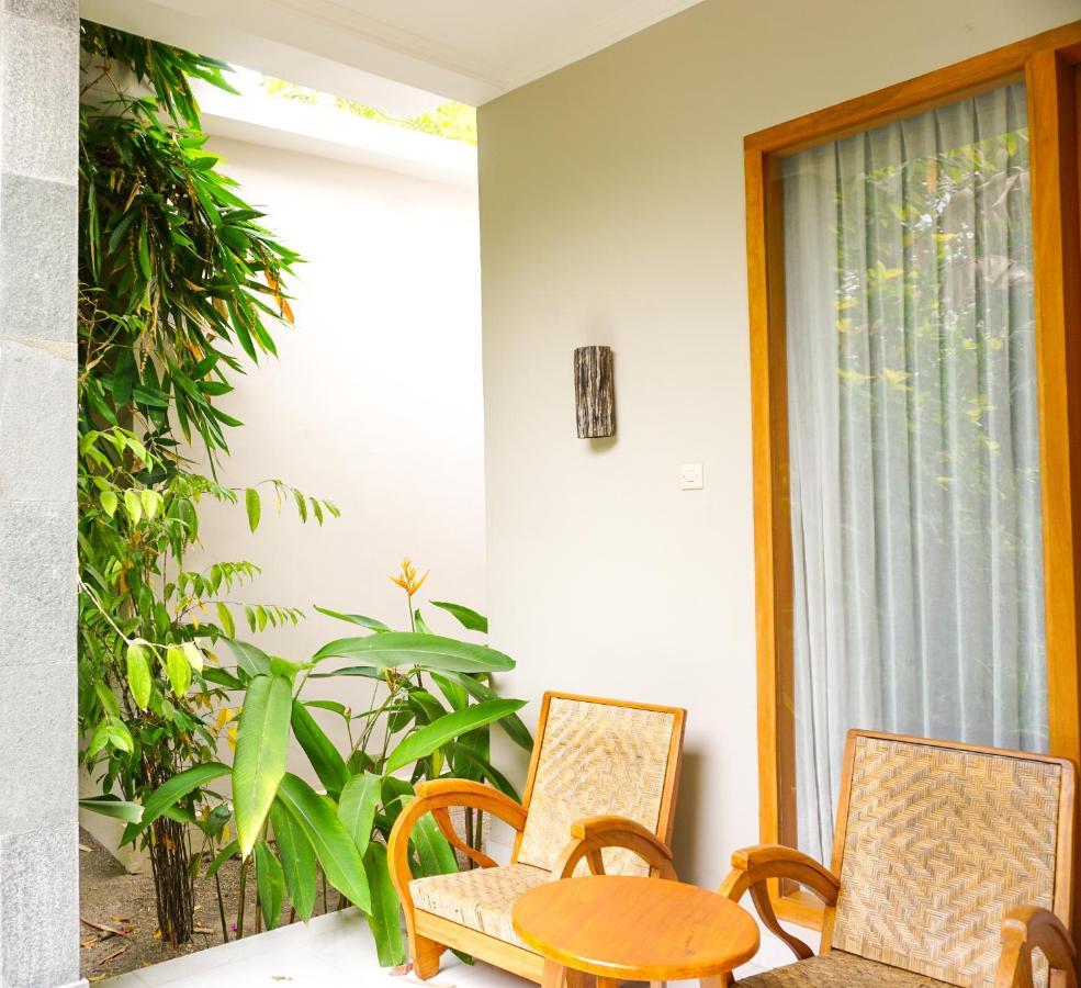 Ibludan Hotel Senggigi Ngoại thất bức ảnh
