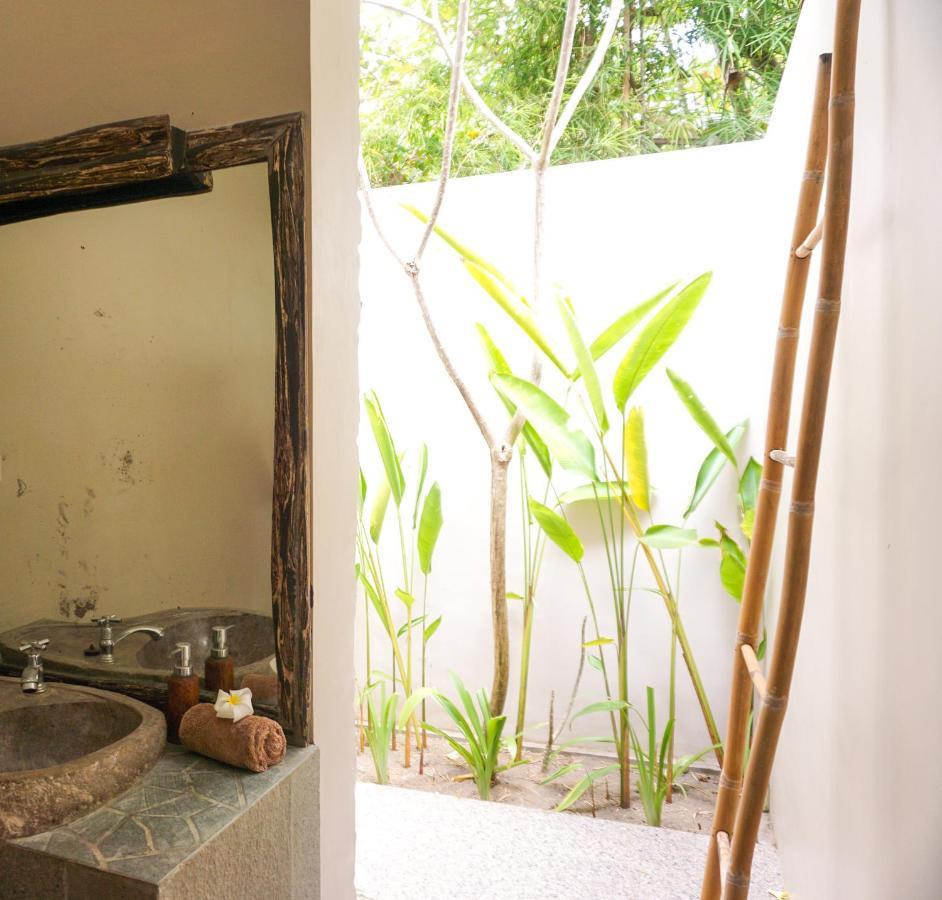 Ibludan Hotel Senggigi Ngoại thất bức ảnh